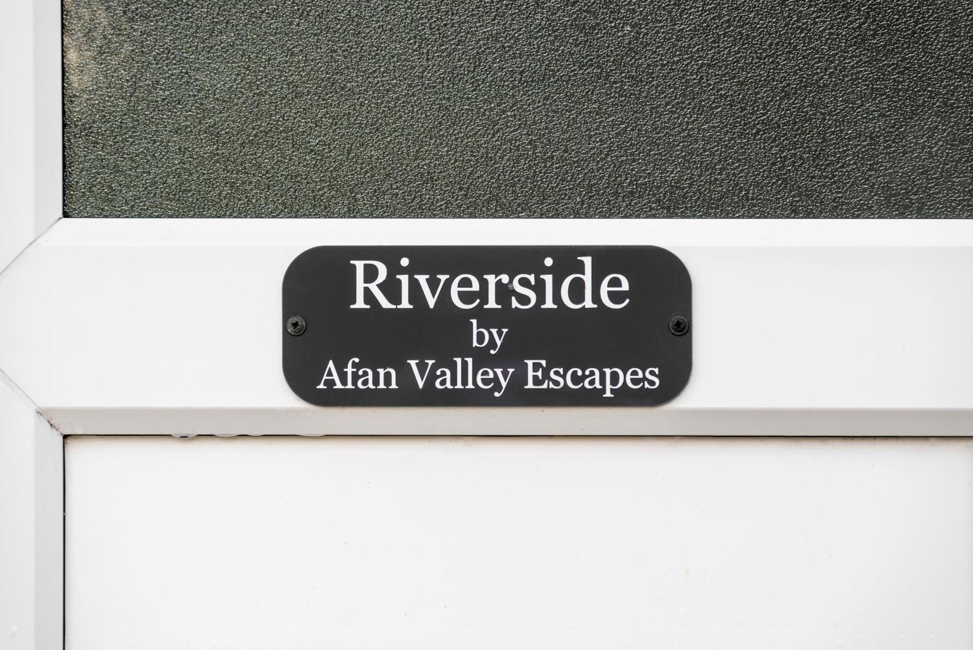 Riverside Great House In The Afan Forest Bike Park By Staystaycations Glyncorrwg Экстерьер фото